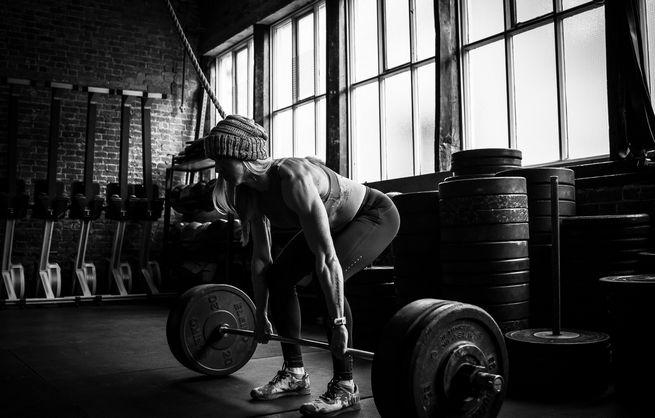 Exploring the Effects of Anabolic Drugs on Muscle Shape and Strength in Bodybuilding